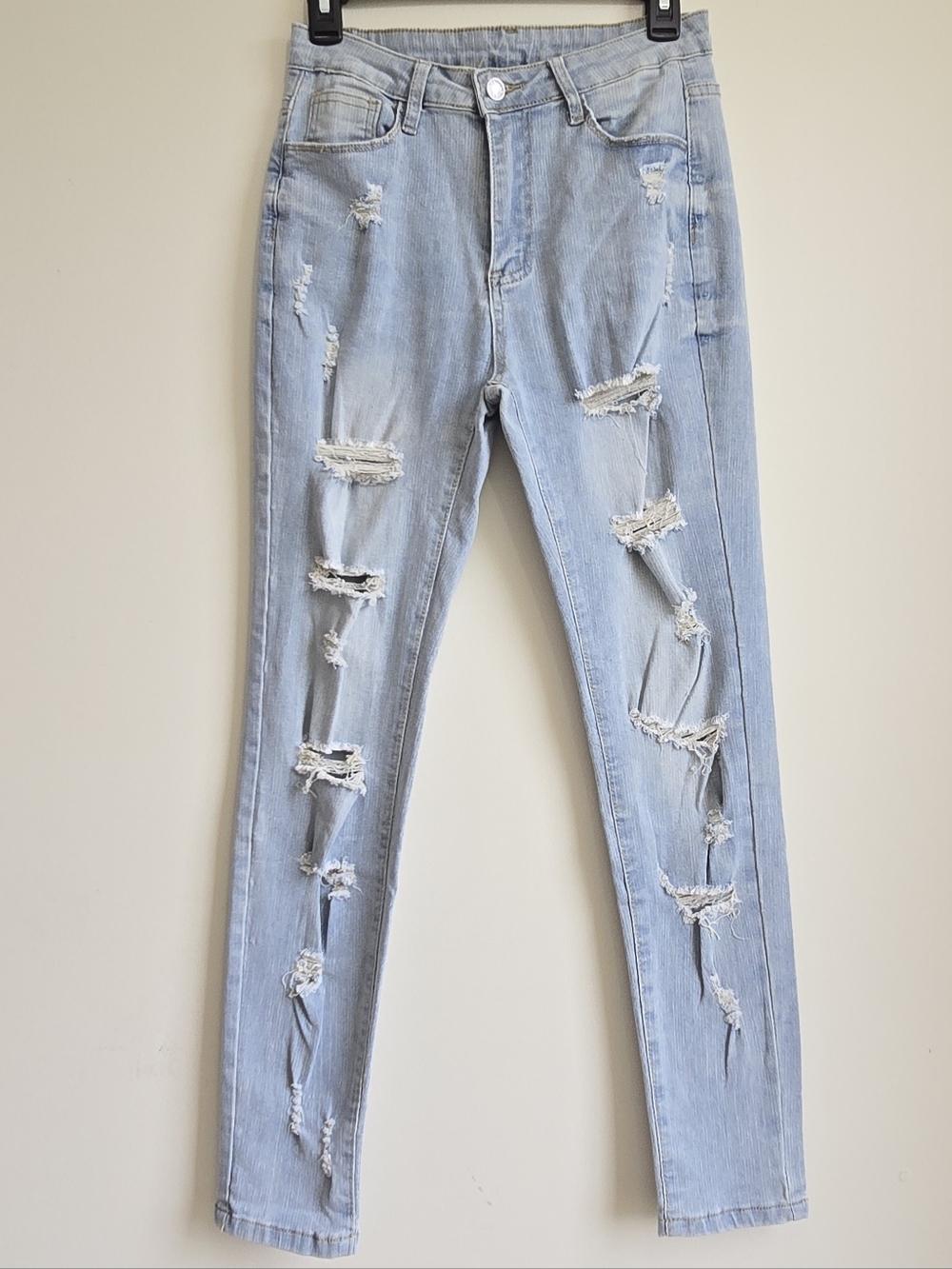 NWOT Light Blue Distressed Skinny Jeans Size S